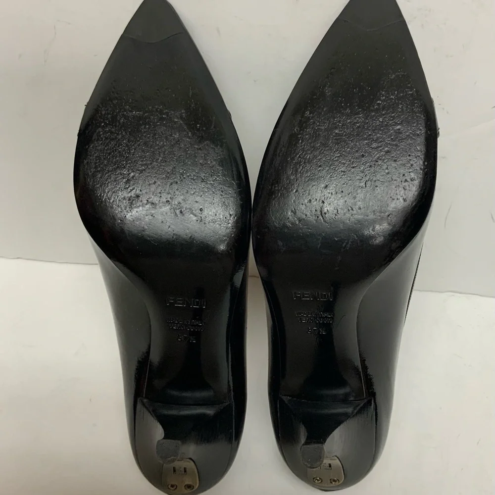 Fendi black patent leather heels with buckle 37.5